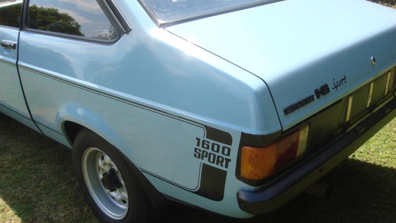 FORD ESCORT