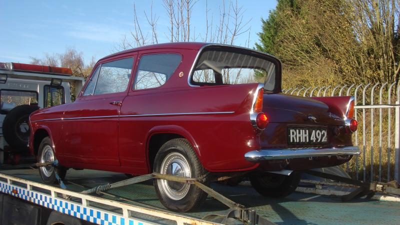 FORD ANGLIA