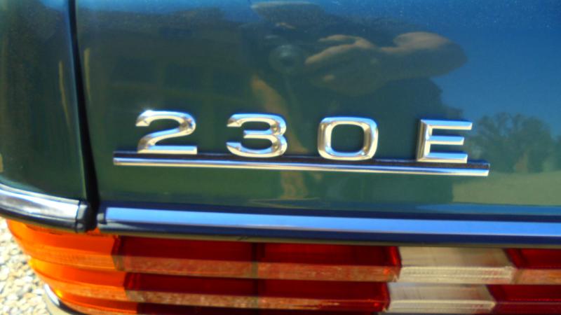 Classic Mercedes 230e Saloon in Cambridge