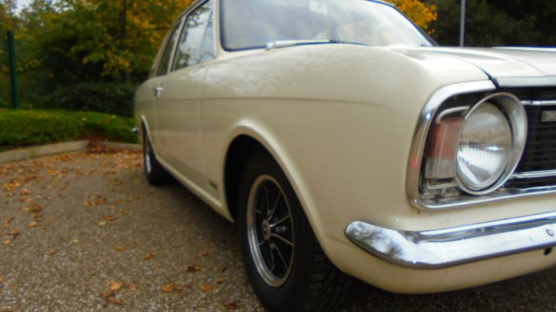 FORD CORTINA